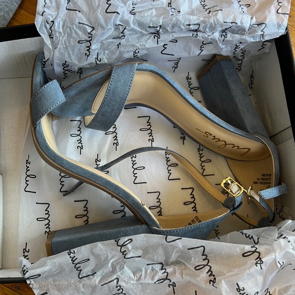 Lulus Ankle strap heels size 7 - Picture 2 of 5